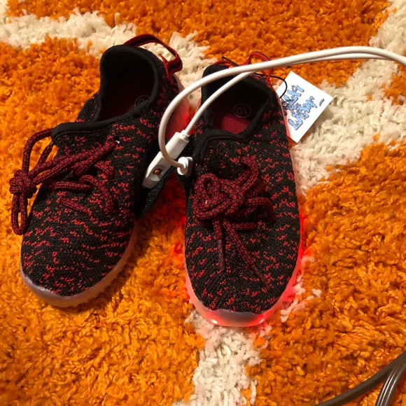 I have brand new LED light up sneakers for sale wholesale very nice - Picture 1 of 6